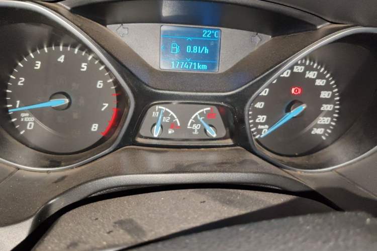 Used Ford Focus 2012 Sedan 1.6L Manual Fashion Edition Odometer Close Up