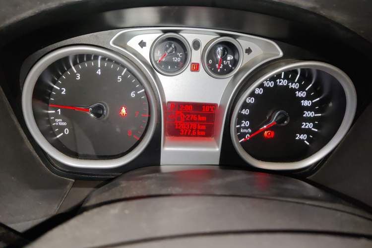 Used Ford Focus 2012 Sedan Classic 1.8L Automatic Base Model Odometer Close Up