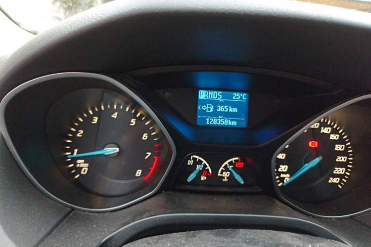Used Ford Focus 2012 Sedan 1.6L Automatic Fashion Edition Odometer Close Up