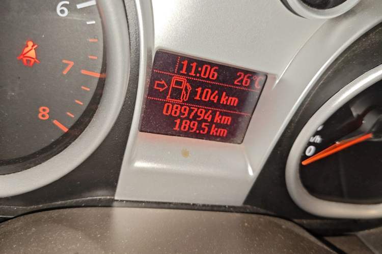 Used Ford Focus 2012 Sedan Classic 1.8L Automatic Fashion Edition Odometer Close Up