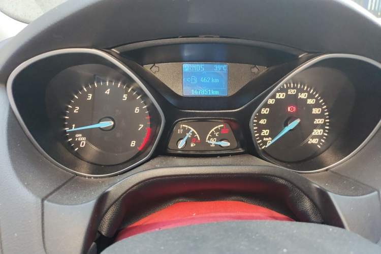 Used Ford Focus 2012 Sedan 1.6L Automatic Fashion Edition Odometer Close Up