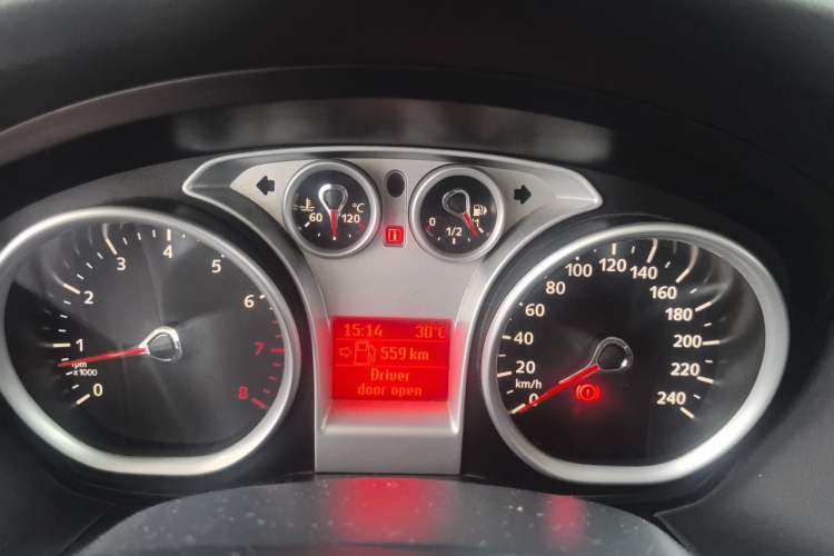 Used Ford Focus 2012 Hatchback Classic 1.8L Automatic Fashion Edition Odometer Close Up