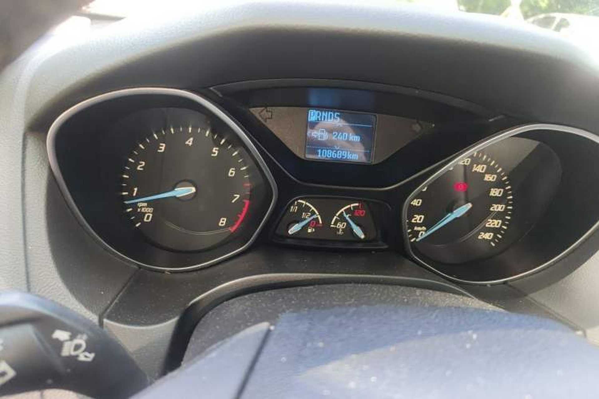 Used Ford Focus 2012 Sedan 1.6L Automatic Fashion Edition Odometer Close Up