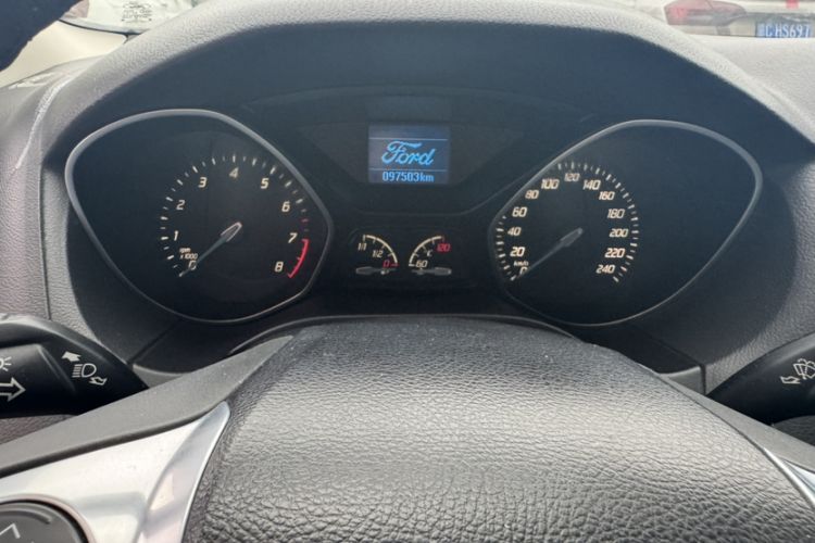 Used Ford Focus 2012 Sedan 1.6L Automatic Fashion Edition Odometer Close Up