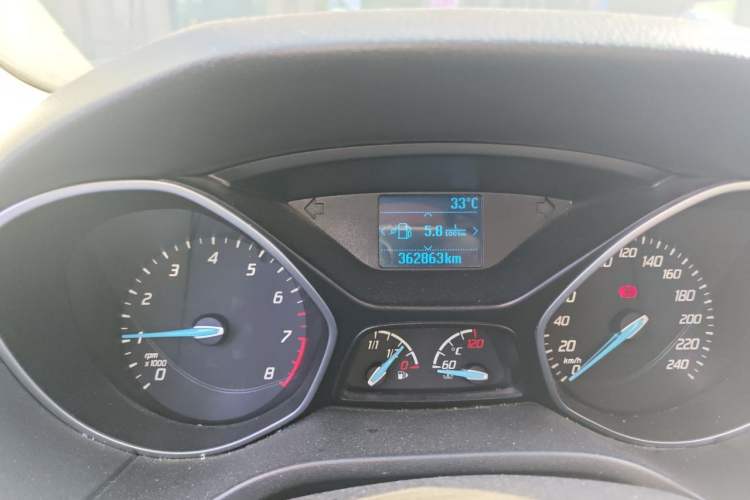 Used Ford Focus 2012 Hatchback 1.6L Manual Fashion Edition Odometer Close Up