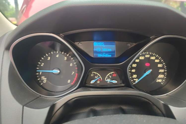 Used Ford Focus 2012 Sedan 1.6L Automatic Fashion Edition Odometer Close Up