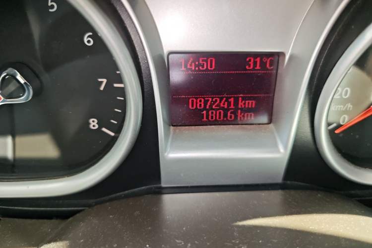 Used Ford Focus 2012 Sedan Classic 1.8L Manual Base Model Odometer Close Up