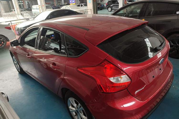 Used Ford Focus 2012 Hatchback 1.6L Automatic Fashion Edition Rear Left 45 Deg