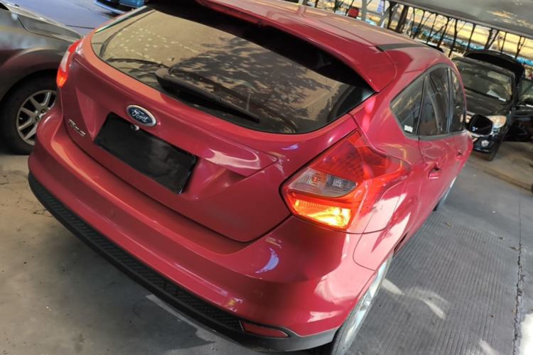 Used Ford Focus 2012 Hatchback 1.6L Automatic Fashion Edition Rear Right 45 Deg