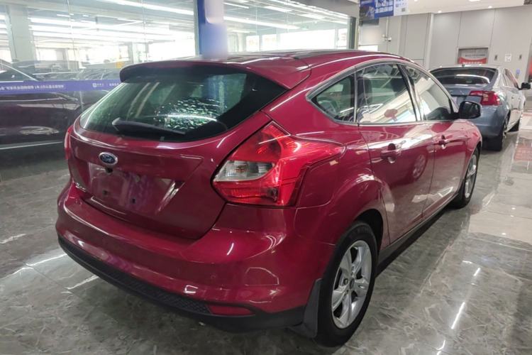 Used Ford Focus 2012 Hatchback 1.6L Automatic Fashion Edition Rear Right 45 Deg