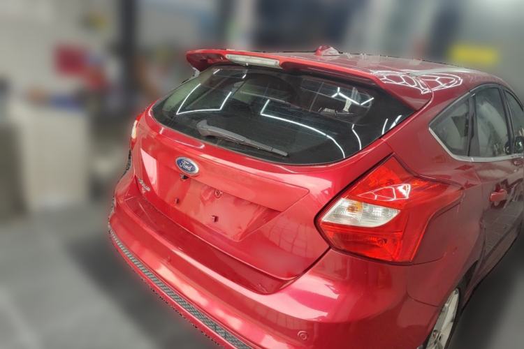Used Ford Focus 2012 Hatchback 2.0L Automatic Luxury Sport Model Rear Right 45 Deg