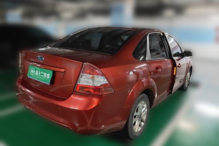 Used Ford Focus 2012 Sedan Classic 1.8L Automatic Fashion Edition Rear Right 45 Deg