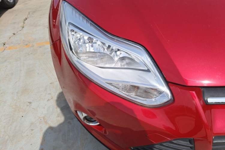 Used Ford Focus 2012 Hatchback 1.6L Automatic Fashion Edition Right Front Headlight