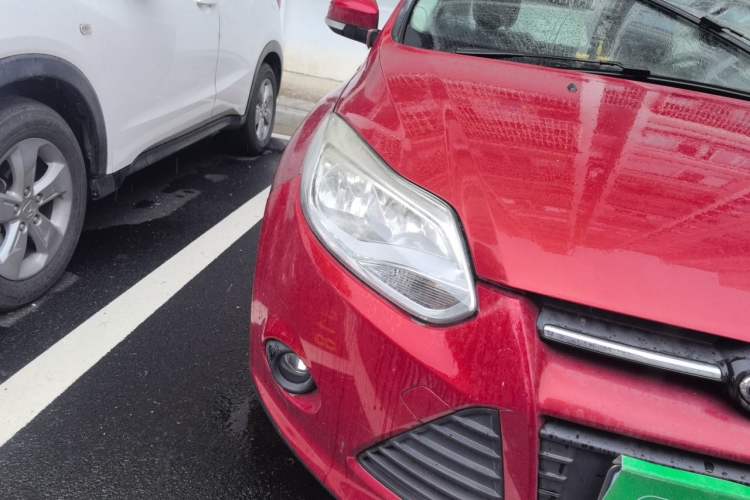 Used Ford Focus 2012 Hatchback 1.6L Automatic Fashion Edition Right Front Headlight