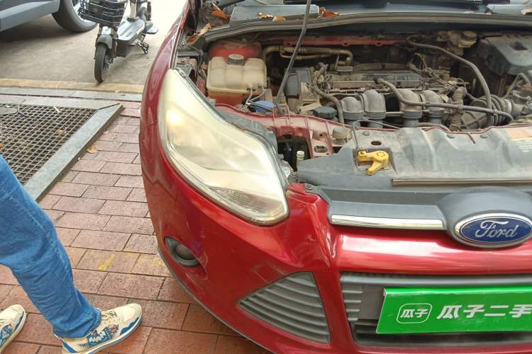 Used Ford Focus 2012 Hatchback 1.6L Automatic Comfort Model Right Front Headlight