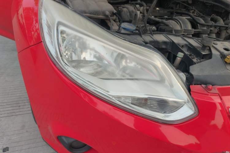 Used Ford Focus 2012 Sedan 1.6L Automatic Comfort Model Right Front Headlight