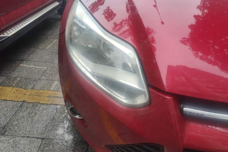 Used Ford Focus 2012 Hatchback 1.6L Automatic Fashion Edition Right Front Headlight
