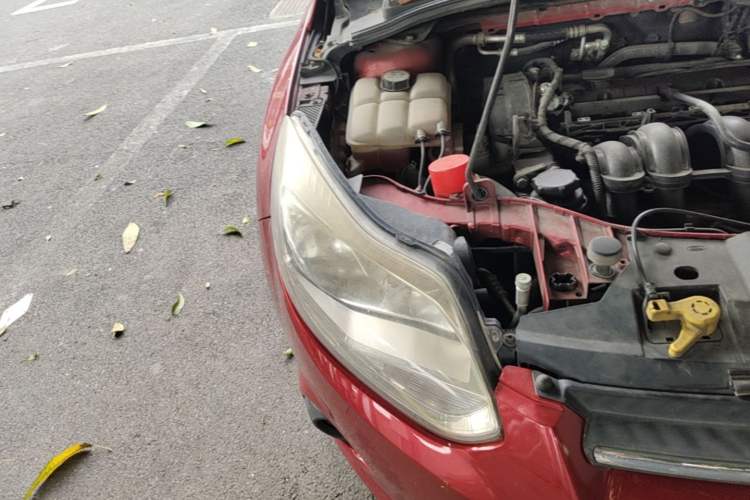 Used Ford Focus 2012 Sedan 1.6L Automatic Comfort Model Right Front Headlight