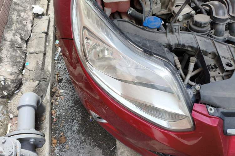 Used Ford Focus 2012 Hatchback 1.6L Automatic Fashion Edition Right Front Headlight