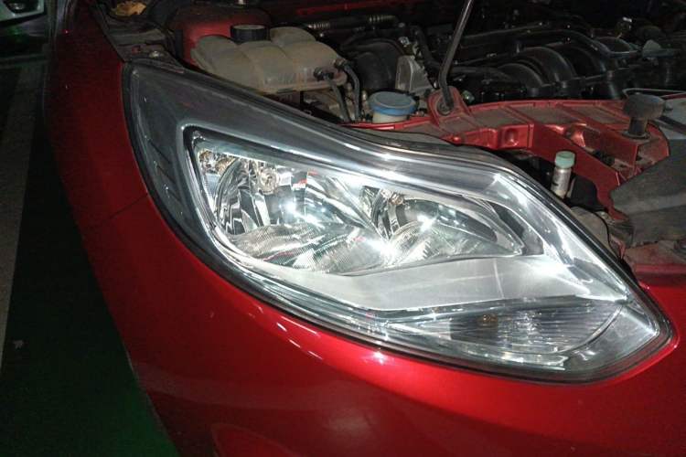 Used Ford Focus 2012 Sedan 1.6L Automatic Prestige Model Right Front Headlight