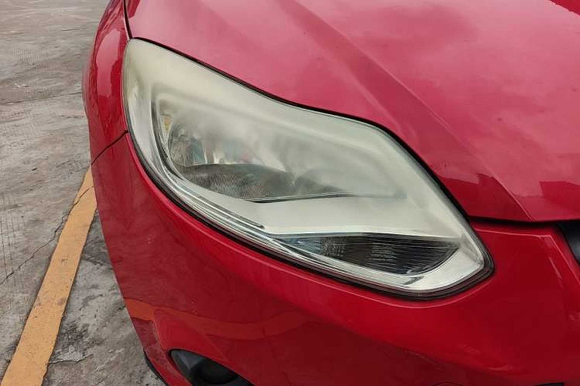 Used Ford Focus 2012 Hatchback 1.6L Automatic Comfort Model Right Front Headlight