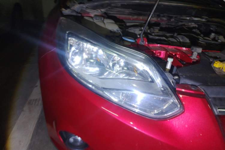 Used Ford Focus 2012 Hatchback 1.6L Automatic Comfort Model Right Front Headlight