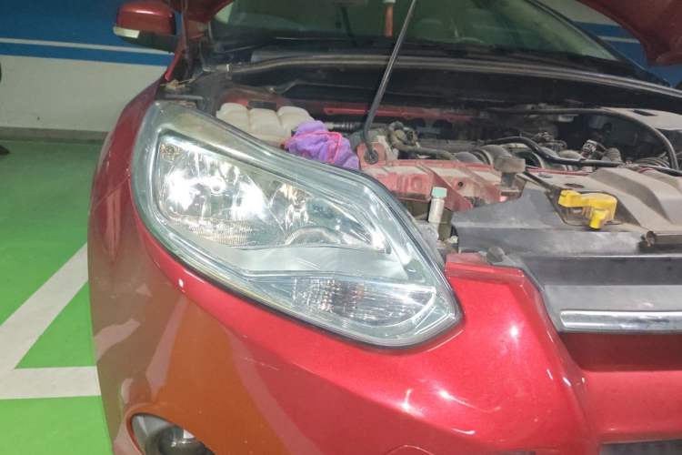 Used Ford Focus 2012 Hatchback 1.6L Automatic Comfort Model Right Front Headlight