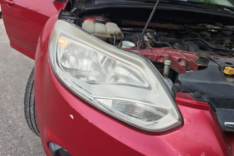 Used Ford Focus 2012 Sedan 1.6L Automatic Comfort Model Right Front Headlight