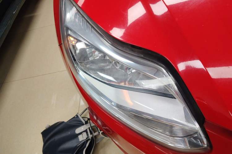 Used Ford Focus 2012 Hatchback 1.6L Automatic Fashion Edition Right Front Headlight
