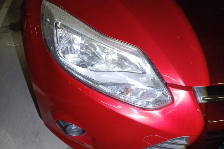 Used Ford Focus 2012 Sedan 1.6L Automatic Comfort Model Right Front Headlight