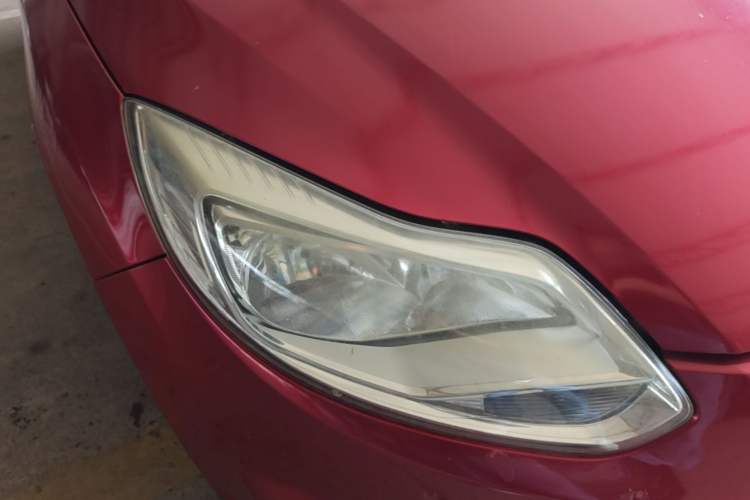 Used Ford Focus 2012 Hatchback 1.6L Manual Fashion Edition Right Front Headlight