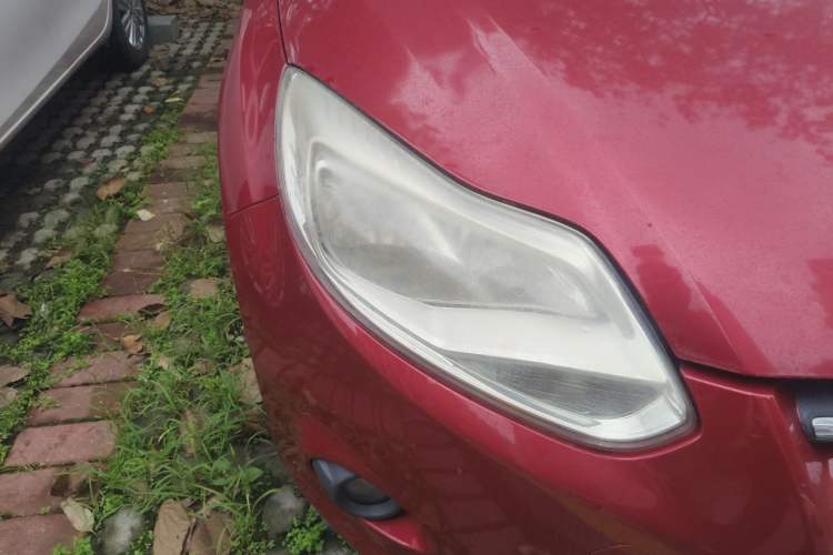 Used Ford Focus 2012 Hatchback 1.6L Automatic Comfort Model Right Front Headlight