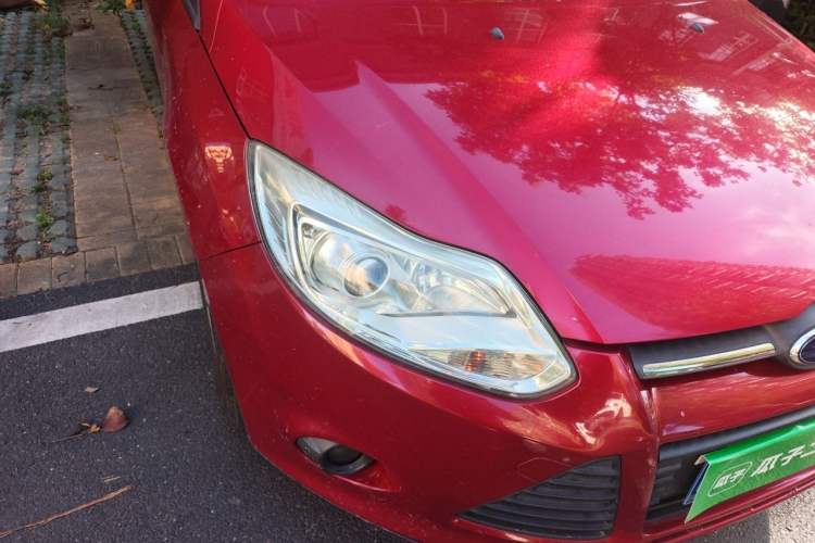 Used Ford Focus 2012 Sedan 1.6L Automatic Comfort Model Right Front Headlight