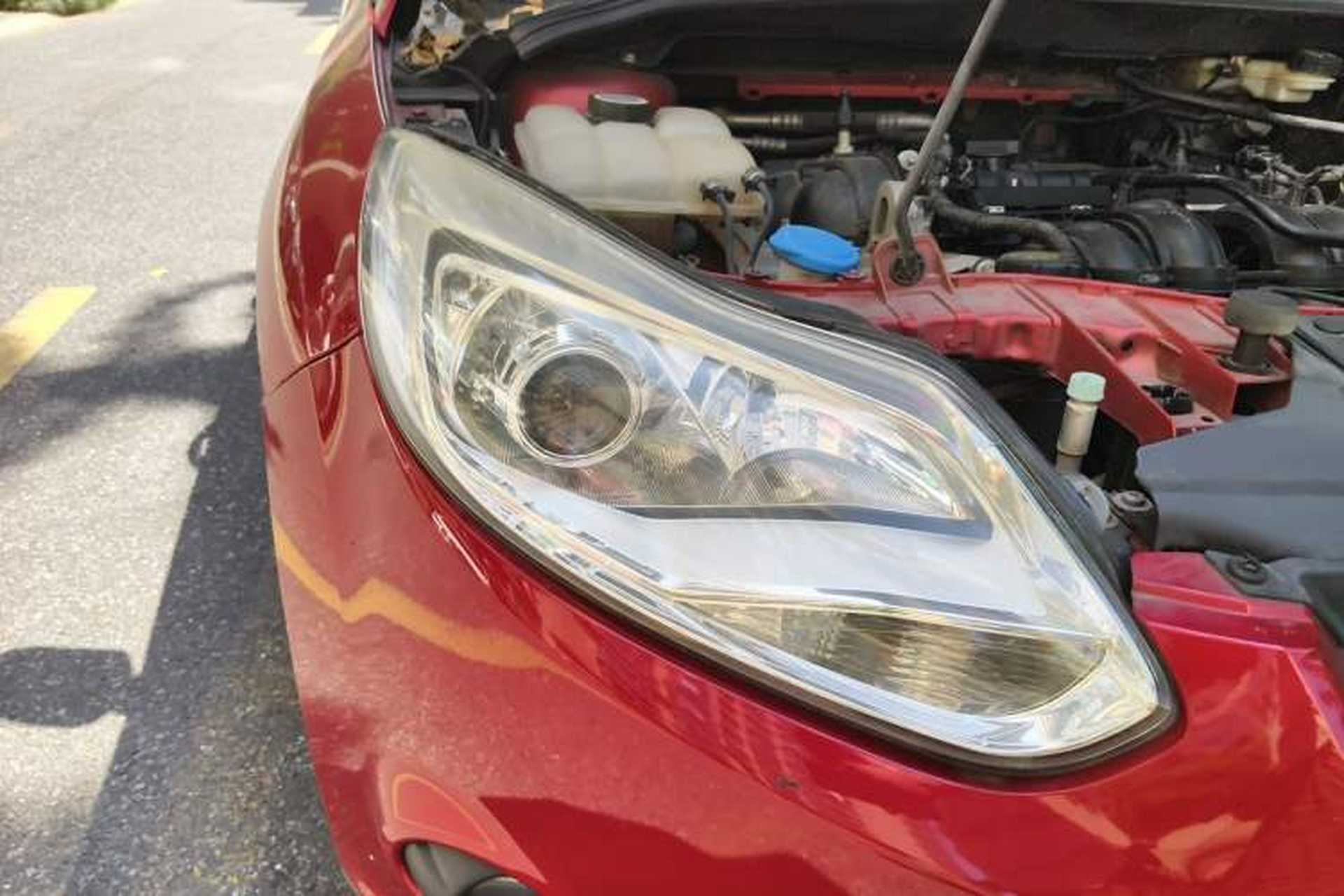 Used Ford Focus 2012 Hatchback 1.6L Automatic Comfort Model Right Front Headlight