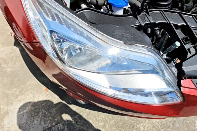 Used Ford Focus 2012 Hatchback 1.6L Automatic Comfort Model Right Front Headlight