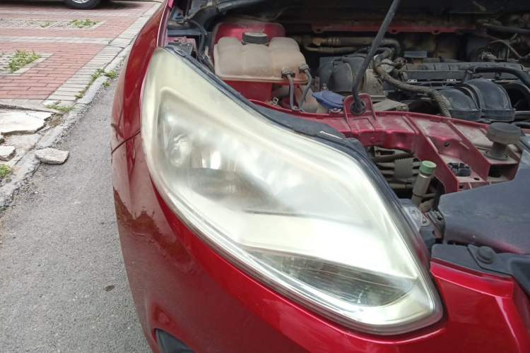 Used Ford Focus 2012 Hatchback 1.6L Manual Comfort Model Right Front Headlight