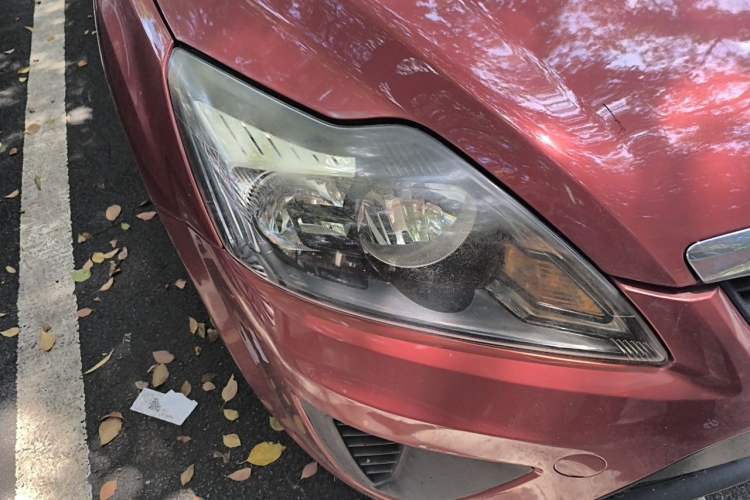 Used Ford Focus 2012 Sedan Classic 1.8L Automatic Base Model Right Front Headlight