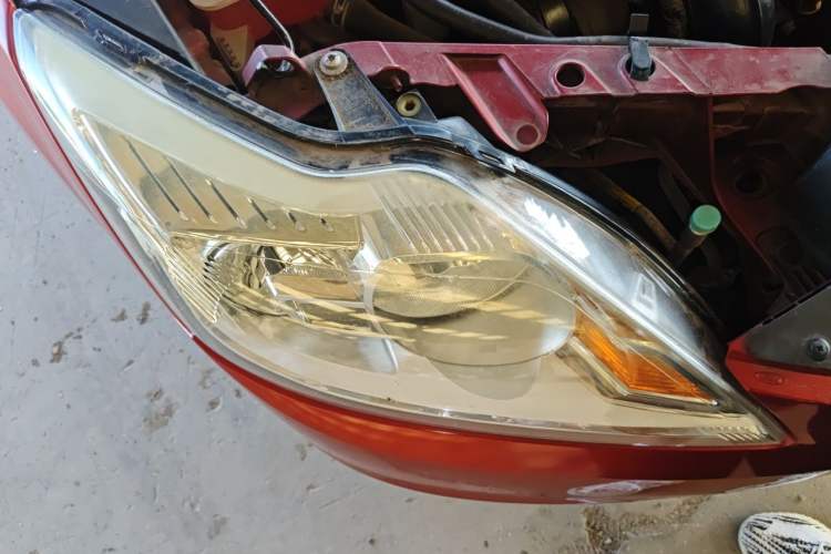 Used Ford Focus 2012 Sedan Classic 1.8L Manual Fashion Edition Right Front Headlight