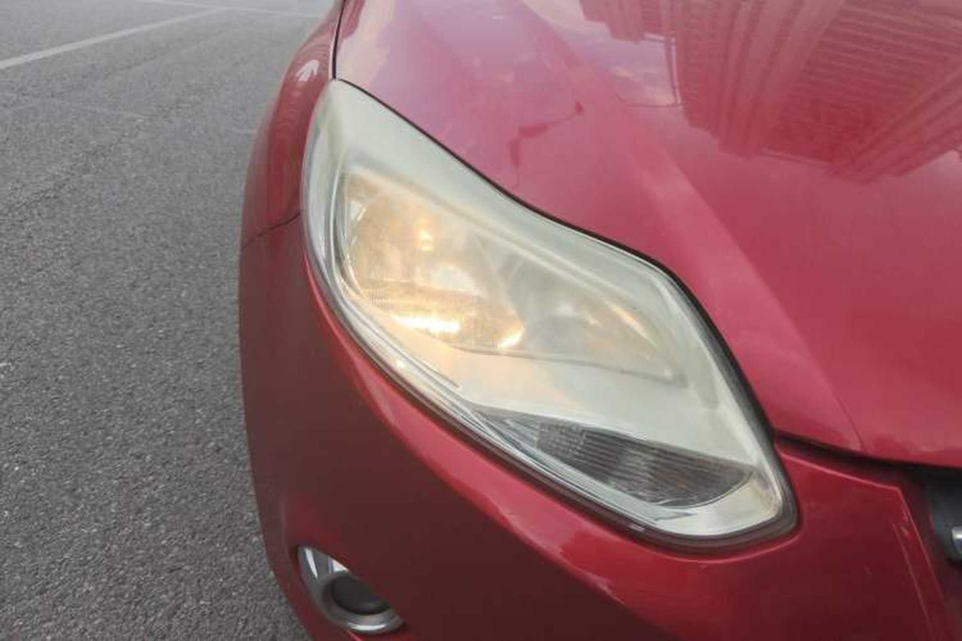 Used Ford Focus 2012 Hatchback 1.6L Automatic Fashion Edition Right Front Headlight