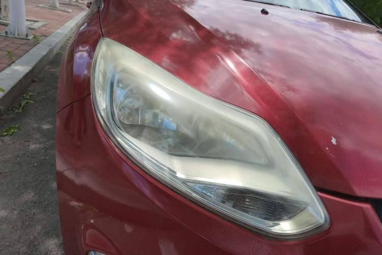Used Ford Focus 2012 Sedan 1.6L Manual Fashion Edition Right Front Headlight