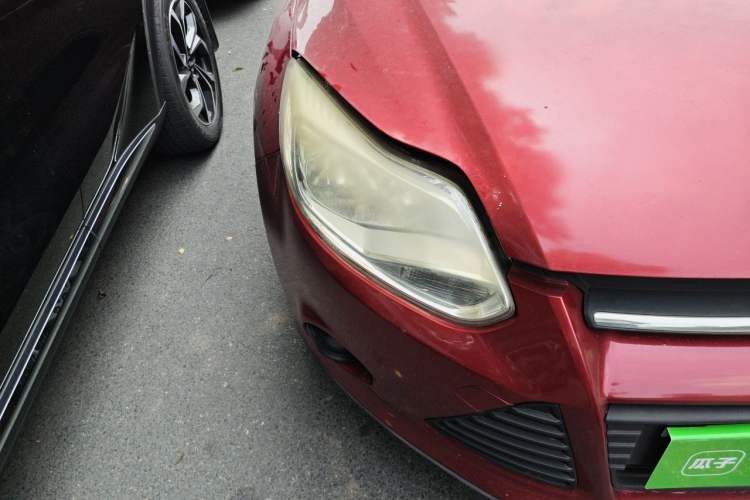 Used Ford Focus 2012 Sedan 1.6L Automatic Comfort Model Right Front Headlight