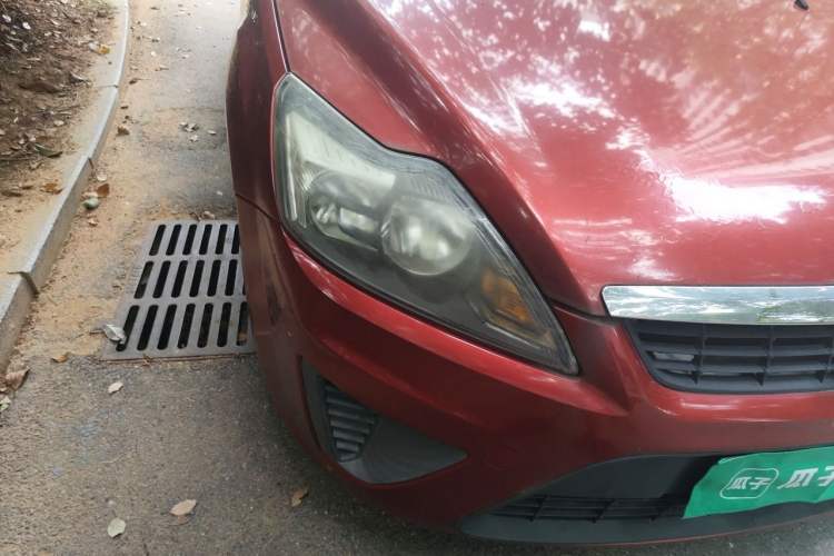 Used Ford Focus 2012 Hatchback Classic 1.8L Automatic Base Model Right Front Headlight