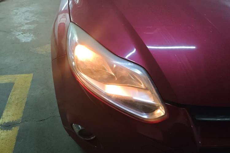 Used Ford Focus 2012 Hatchback 1.6L Automatic Fashion Edition Right Front Headlight