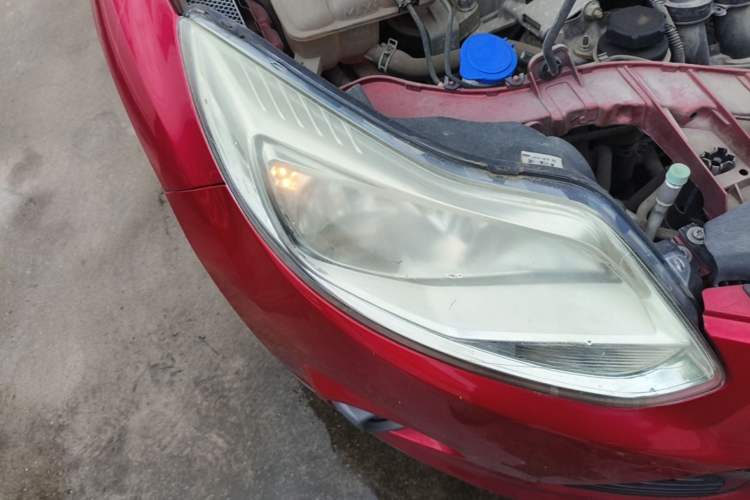 Used Ford Focus 2012 Hatchback 1.6L Automatic Comfort Model Right Front Headlight