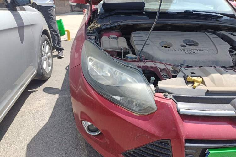Used Ford Focus 2012 Hatchback 2.0L Manual Luxury Sport Model Right Front Headlight