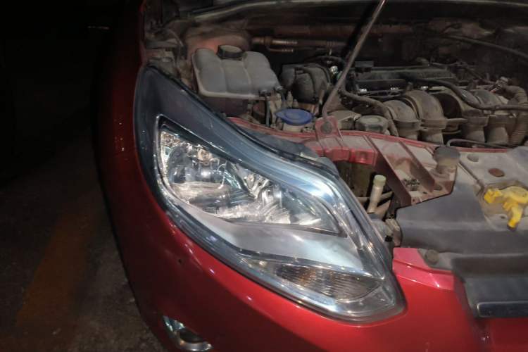 Used Ford Focus 2012 Sedan 1.6L Automatic Fashion Edition Right Front Headlight