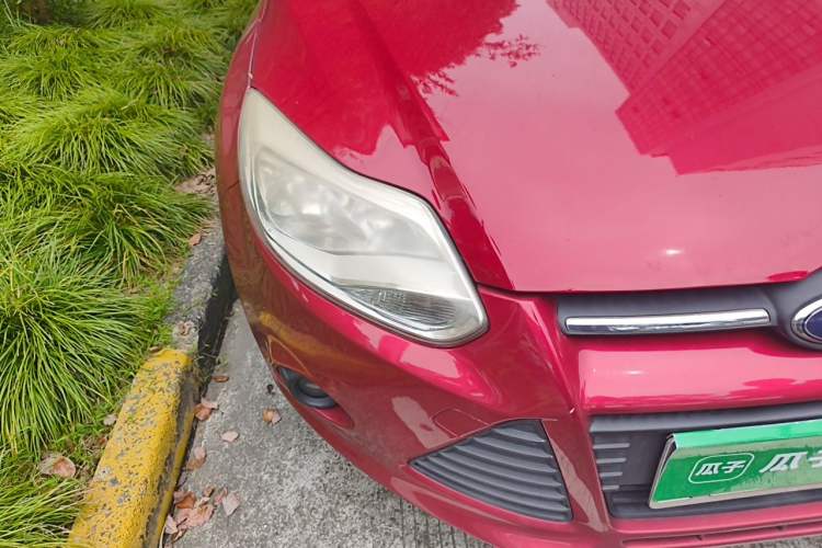 Used Ford Focus 2012 Hatchback 1.6L Manual Comfort Model Right Front Headlight
