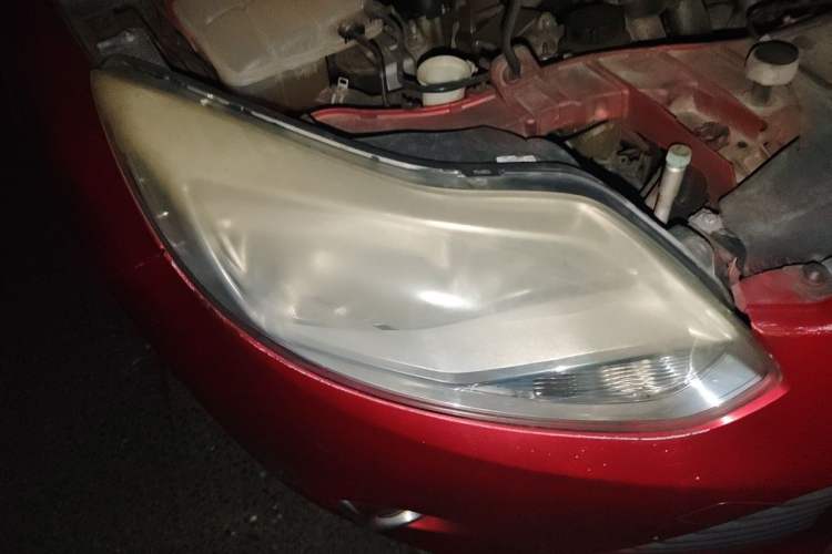 Used Ford Focus 2012 Sedan 1.6L Automatic Comfort Model Right Front Headlight