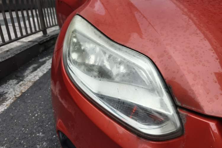 Used Ford Focus 2012 Hatchback 1.6L Automatic Comfort Model Right Front Headlight