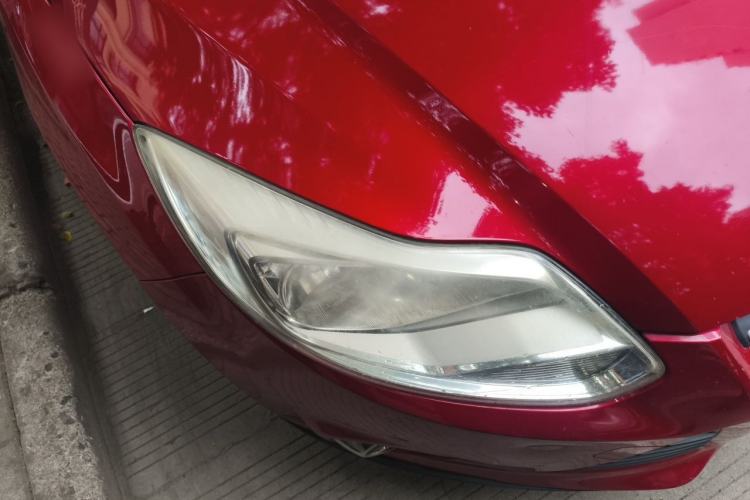 Used Ford Focus 2012 Sedan 1.6L Automatic Fashion Edition Right Front Headlight